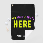 SERVIETTE DE GOLF MODERNE ET MODERNE PERSONNALISABLE NOIR VÉRIFIÉ (En situation)