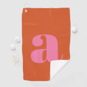 Serviette De Golf Monogramme initiale rétro gras rose orange pour go (En situation)