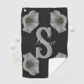 Serviette De Golf Monogramme personnalisé initial Nom Morning Glory  (En situation)