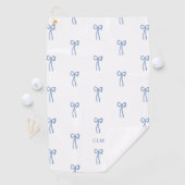 Serviette De Golf Monogramme Petit Bow bleu (En situation)