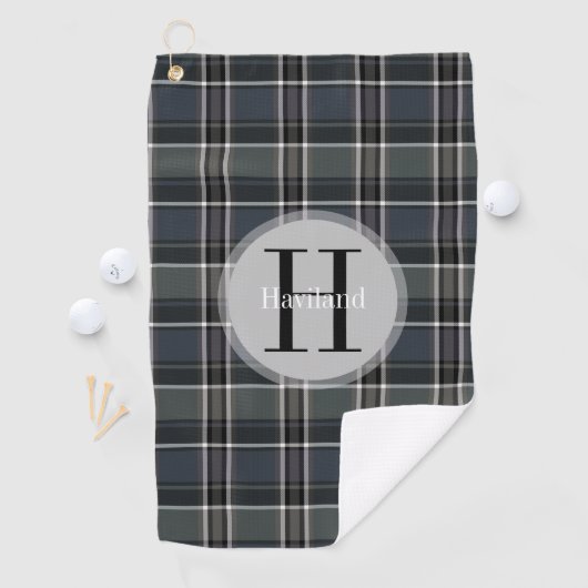 Serviette de golf monogramme plaid avec nom et ini (En situation)