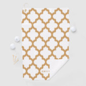 Serviette De Golf Motif de Quatrefoil jaune et blanc moutarde (En situation)