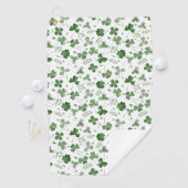 Serviette De Golf Motif mou de shamrock d'aquarelle (En situation)