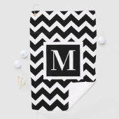 Serviette De Golf Noir et blanc Moderne Elégant Zigzag Monogramme (En situation)