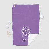 Serviette De Golf Nom de monogramme personnalisé classique violet (En situation)
