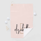 Serviette De Golf Nom du monogramme rose vierge moderne (En situation)