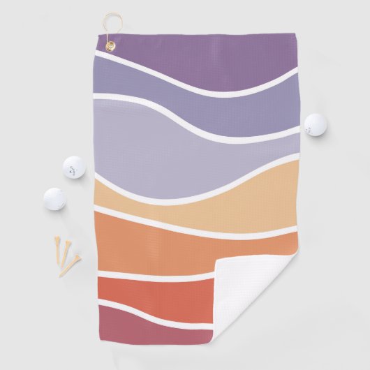 Serviette De Golf Ondes de style rétro violet et orange (En situation)