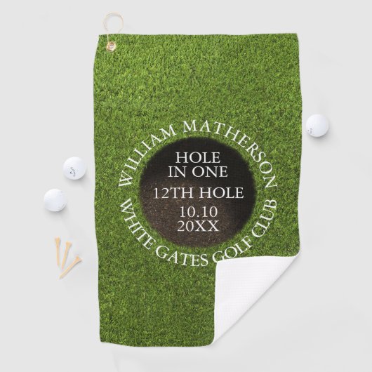 Serviette De Golf Personalized Golf Hole in One Award (En situation)