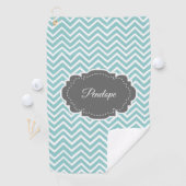 Serviette de golf personnalisée Chevron turquoise (En situation)