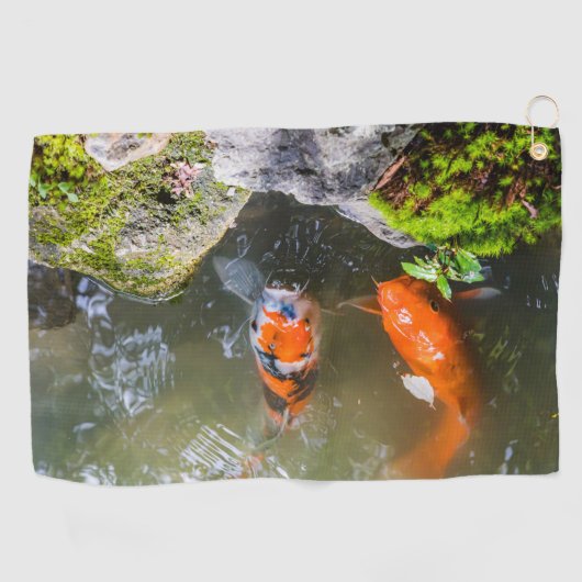 Serviette De Golf Poisson Koi dans un étang (Horizontal)