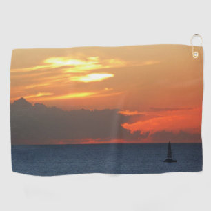 Serviette De Golf Sunset Clouds and Sailboat Seascape