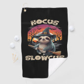 Serviette De Golf T-shirt Hocus Slowcus pour amoureux de paresseux t (En situation)