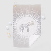 Serviette De Golf Taupe Grey Elephant Mandala (En situation)