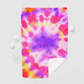 Serviette De Golf Teinture rouge pourpre jaune cravate blanche v2 (En situation)