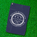 Serviette De Golf Trou en un bleu marine personnalisé classique<br><div class="desc">Avec un effet de timbre vieilli design rétro classique. Personnalisez le nom,  le numéro de trou de localisation et la date pour créer un grand gardien pour célébrer ce trou fantastique en un. Conçu par Thisisnotme©</div>