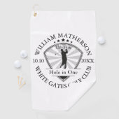Serviette De Golf Trou en un classique personnalisé noir et blanc (En situation)