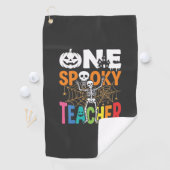 Serviette De Golf Un design Halloween d'enseignant effrayant_1 (En situation)