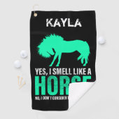 Serviette De Golf Vert Oui Je Sens Comme Un Cheval Personnalisé (En situation)