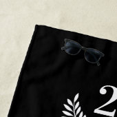 Serviette De Plage 25e anniversaire mariage couronne blanche noire (En situation)