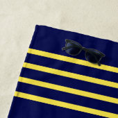 Serviette De Plage 4 Bandes d'or pour le capitaine - Ajouter le nom e (En situation)