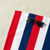 Serviette De Plage 4 juillet rouge blanc rayures bleu moderne (En situation)