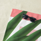 Serviette de plage à monogramme feuilles de palmie (En situation)