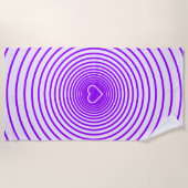 Serviette de plage à rayures violettes avec coeur  (Devant)