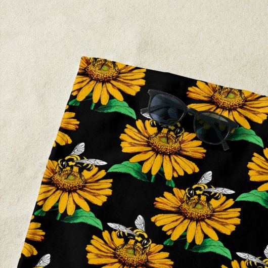 Serviette De Plage Abeille sur Tournesol Fleur Motif Design Noir (En situation)