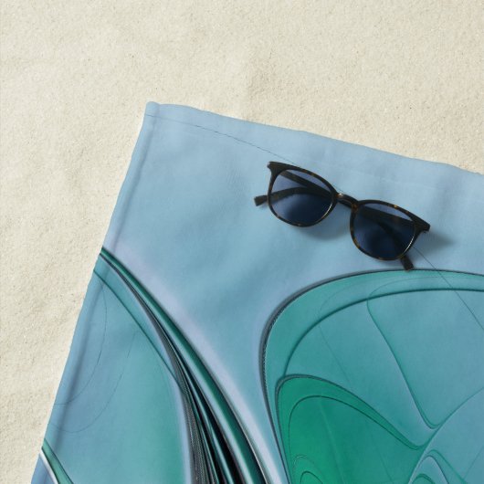 Serviette De Plage Abstrait Avec Bleu, Moderne Fractal Art Nom (En situation)