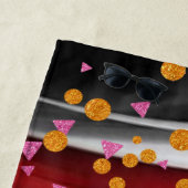 Serviette de plage Abstrait rouge noir blanc (En situation)