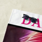 Serviette de plage abstraite rose et violette pour (En situation)