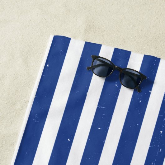 Serviette De Plage Ajouter le nom Texte, Grungy Dark Blue Blancs (En situation)