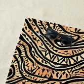 Serviette De Plage Ajouter un nom, Crocodile Boho Tribal noir sur Bro (En situation)