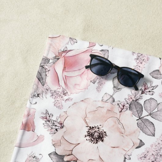 Serviette De Plage Ajouter votre monogramme| Motif rose et gris class (En situation)