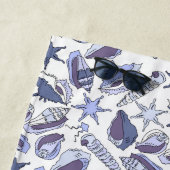 Serviette De Plage Ajoutez vos coquillages du monogramme | Lavendar (En situation)