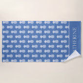 Serviette De Plage Ananas blanc chic sur fond bleu (Devant)