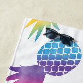 Serviette De Plage Ananas bleu ciel tropical personnalisé (En situation)