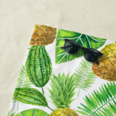 Serviette De Plage Ananas et feuilles tropicaux (En situation)