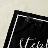 Serviette De Plage Ananas et Whimsical noir nom manuscrit (En situation)