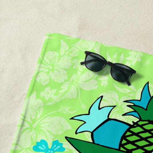 Serviette De Plage Ananas Luau Hawaiian Hula Girl Lime Green (En situation)