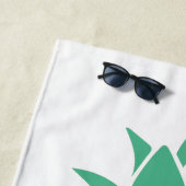 Serviette De Plage Ananas tropical blanc Nom personnalisé (En situation)