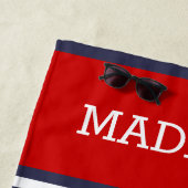 Serviette De Plage Ancre nautique personnalisée Motif Bleu Red Stripe (En situation)