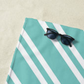 Serviette De Plage Aqua vert et blanc personnalisé (En situation)