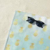 Serviette De Plage Aqua White Gold Tropical Glam Pineapples (En situation)