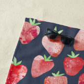 Serviette De Plage Aquarelle fraise Fruit foncé (En situation)