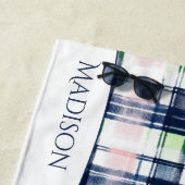 Serviette De Plage Aquarelle Preppy Plaid Blue Rose Nom personnalisé (En situation)