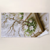 Serviette De Plage Arbre à fleurs qui pousse à partir d'un livre (Devant)