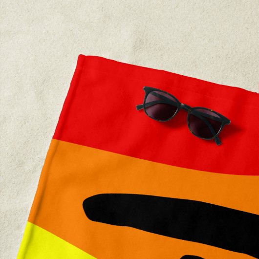 Serviette De Plage Arc-en-ciel de la fierté moderne (En situation)