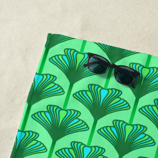 Serviette De Plage Art Déco Lily, Jade Green et Turquoise (En situation)