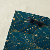 Serviette De Plage Art Deco pattern with gold geometric shapes (En situation)